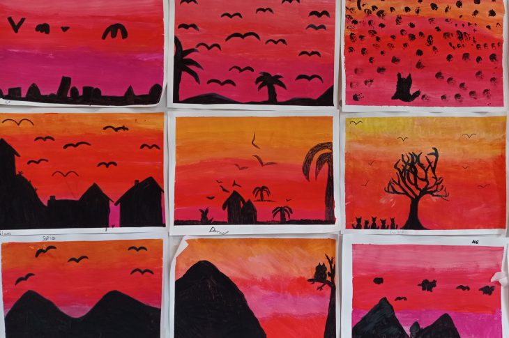 collage di disegni di paesaggi con sfondo dai colori caldi